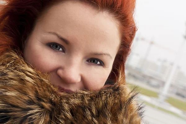 Красивая Девушка Рыжими Волосами — стоковое фото