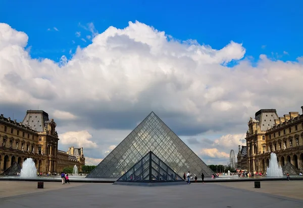 Louvre (París) ) —  Fotos de Stock