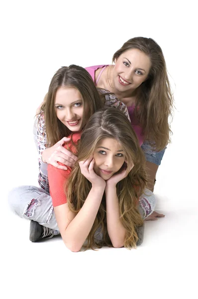 Retrato de três jovens belas meninas felizes — Fotografia de Stock