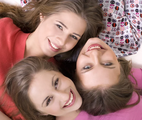 Portrét tří dívek, šťastný — Stock fotografie