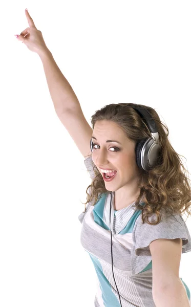 若いです美しいです幸せな女性リッスン音楽でヘッドフォン — ストック写真