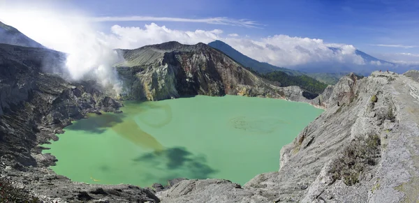 stock image Sulphatic lake in a crater of volcano Ijen