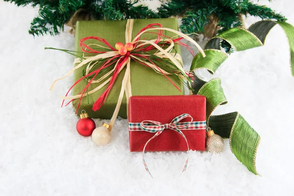 Red and Green Wrapped Gifts — Stock Photo, Image
