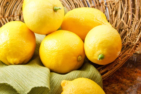 Gele citroenen — Stockfoto