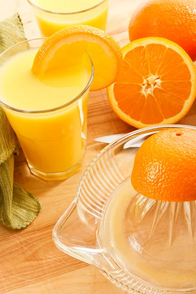 Taze sıkılmış portakal suyu Telifsiz Stok Imajlar