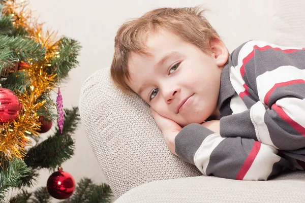 Chlapec v očekávání svátku — Stock fotografie