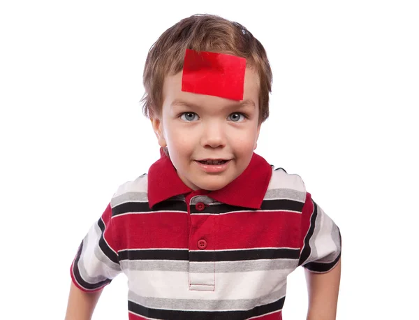 Veselý kluk s červenou páskou na jejich čelech — Stock fotografie