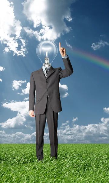 Homme d'affaires pleine longueur avec tête de lampe appuyer sur le bouton à l'extérieur — Photo