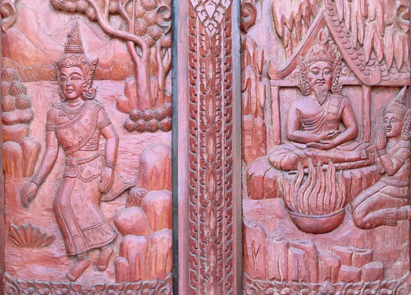 Régi, fából készült ajtó faragták thai régészet — Stock Fotó