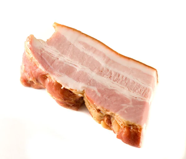 Uzená slanina izolovaných na bílém — Stock fotografie