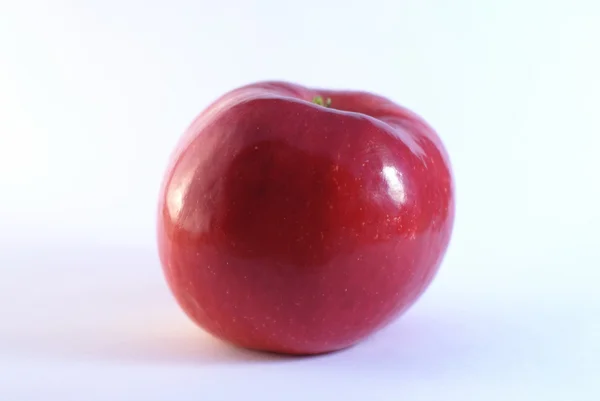 Rött Äpple Isolerat Vitt — Stockfoto