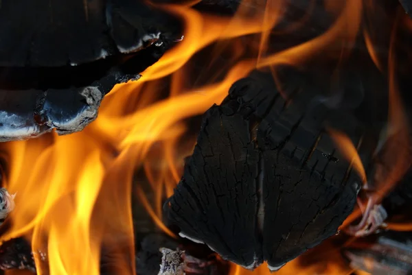 Огненный уголь — стоковое фото