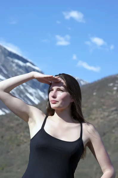 Woman in mountains — Stock Photo, Image