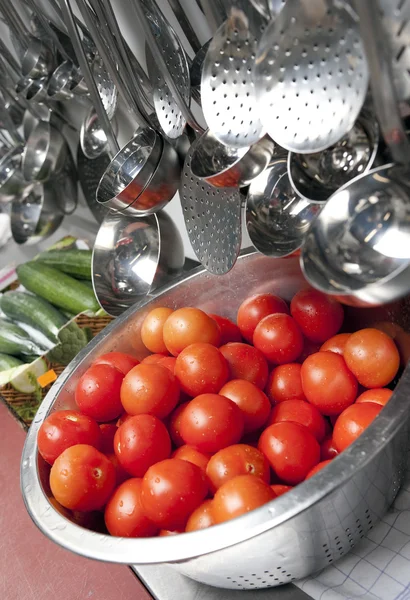 Tomatoes Stainless Steel Colander — Stock Photo, Image