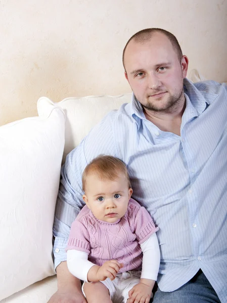 彼の娘と若い父親 — ストック写真