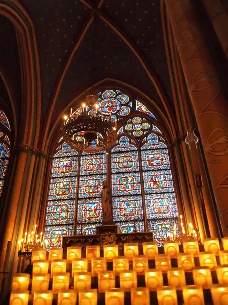 Κερί και λεκιασμένο παράθυρο — Φωτογραφία Αρχείου