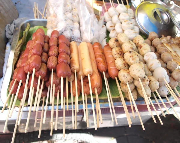 Parrilla Bolas de pescado, Bolas de carne, Bolas de cerdo — Foto de Stock