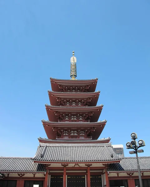 Vijf verdiepingen asakusa pagode in tokyo — Stockfoto