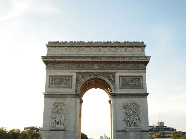 Arc de triomphe in paris, France — стоковое фото