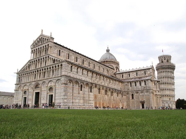 Katedralen & lutande tornet pisa, Italien — Stockfoto