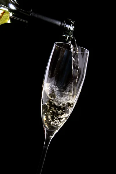 Víno se nalil do sklenice — Stock fotografie