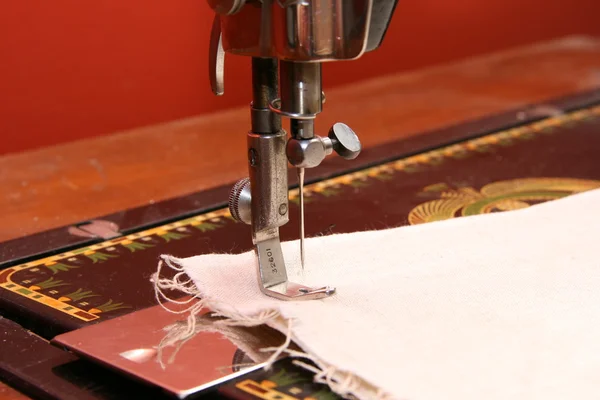 Máquina de costura agulha — Fotografia de Stock