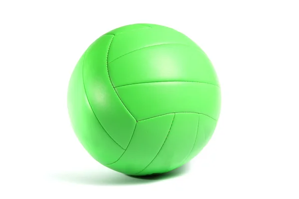 Grønn volleyball isolert på hvit bakgrunn – stockfoto