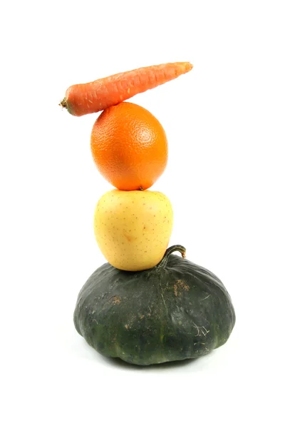 Turm Aus Gemüse Und Obst — Stockfoto