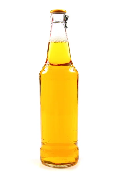 白で隔離されるビール瓶 — ストック写真