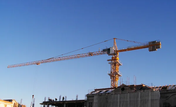 Yellow lifting crane — Stock Photo, Image