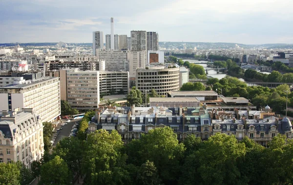 Вид на Париж с высоты — стоковое фото