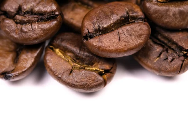 Macro shot of coffe bens, isoalated on white — Stock Photo, Image