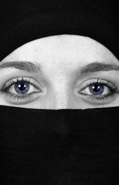Close-up portrait a woman with black vell, arabic style — Stock Photo, Image