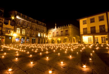 guimaraes, Praça de s.tiago gece görüş