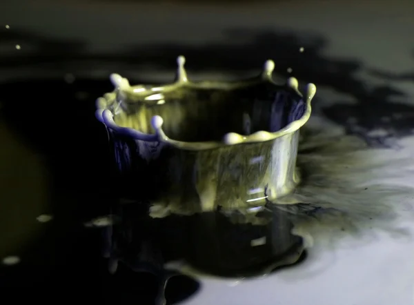 マルチ色の液体のしぶき — ストック写真