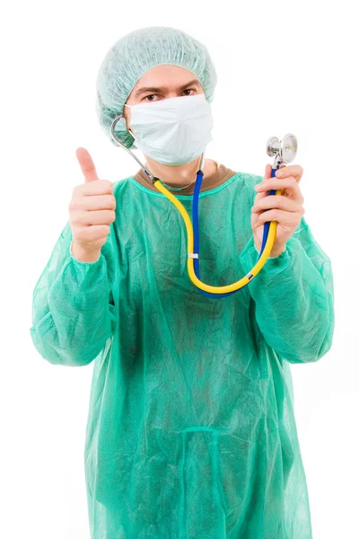 Porträt eines jungen Chirurgen mit Stethoskop, isoliert auf weiß — Stockfoto