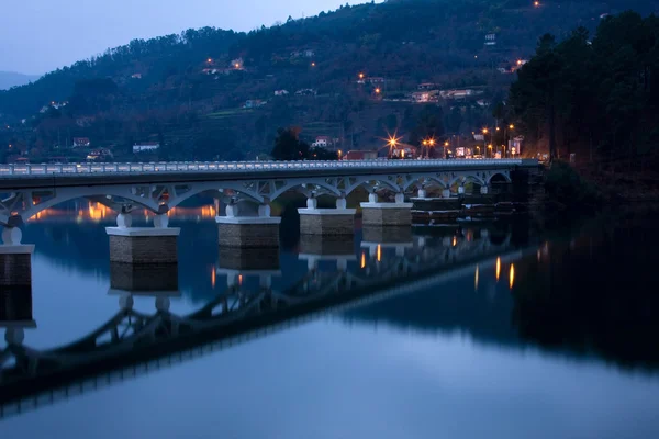 Geres Milli Parkı Kuzeyinde Portekiz Gece Köprü — Stok fotoğraf
