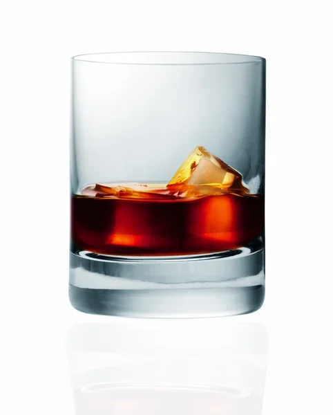 Glass of whiskey and ice — Stock Photo, Image