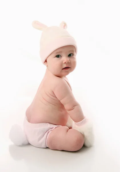 Bebê vestindo traje de coelho — Fotografia de Stock