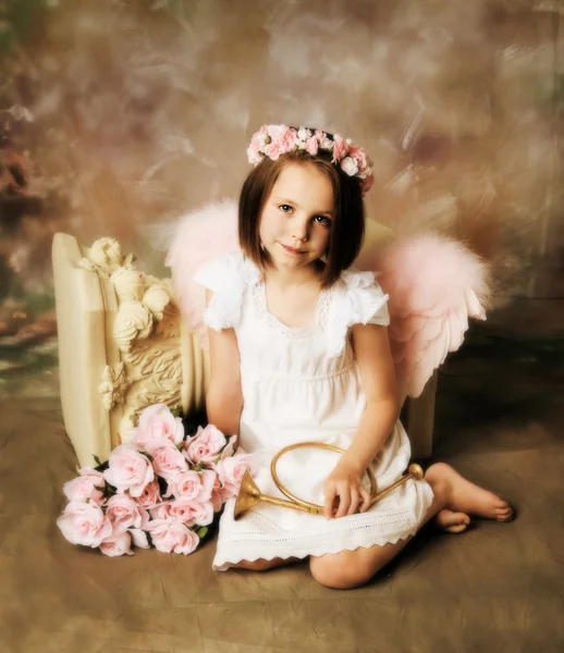 Девочка ангел — стоковое фото