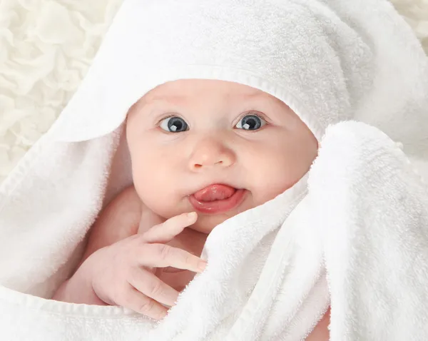Bambino dopo il bagno — Foto Stock