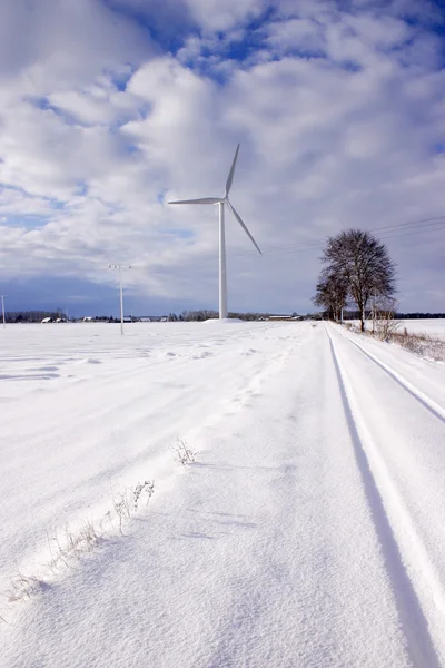 stock image Feldrand mit Windmühlen