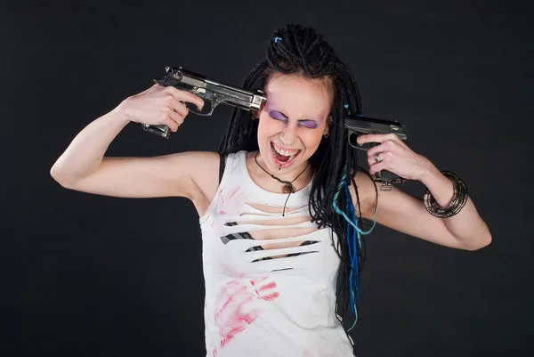 Flicka med vapen — Stockfoto