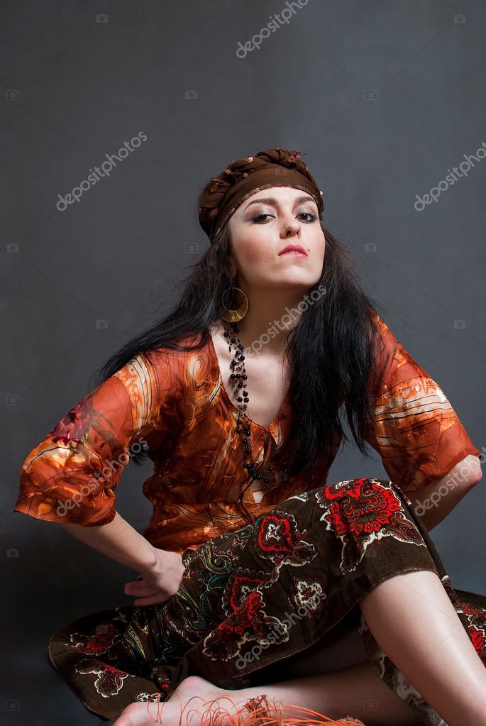 Gypsy Woman Images – Browse 51,823 Stock Photos, Vectors, and Video