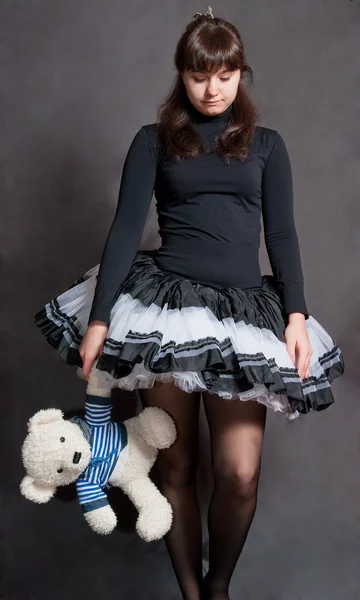 Ballerina mit Bär — Stockfoto