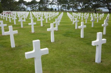 omaha Beach, Normandiya Amerikan mezarlığı