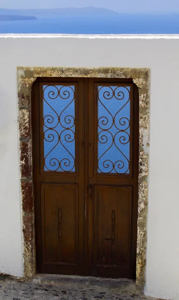 Fehér ajtó és a tengeri tájkép — Stock Fotó