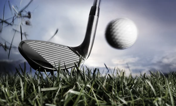 高尔夫球杆和草地球 — 图库照片