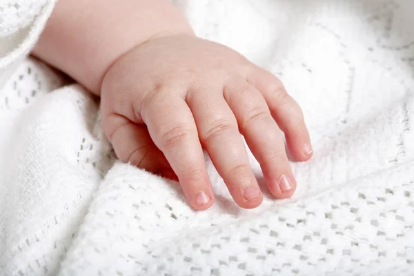 Spädbarn hand — Stockfoto
