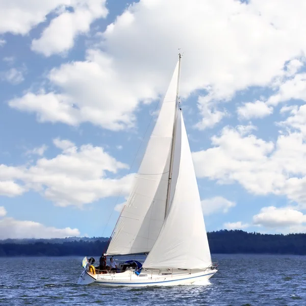 Sailing boat in the wind — Stock Photo, Image